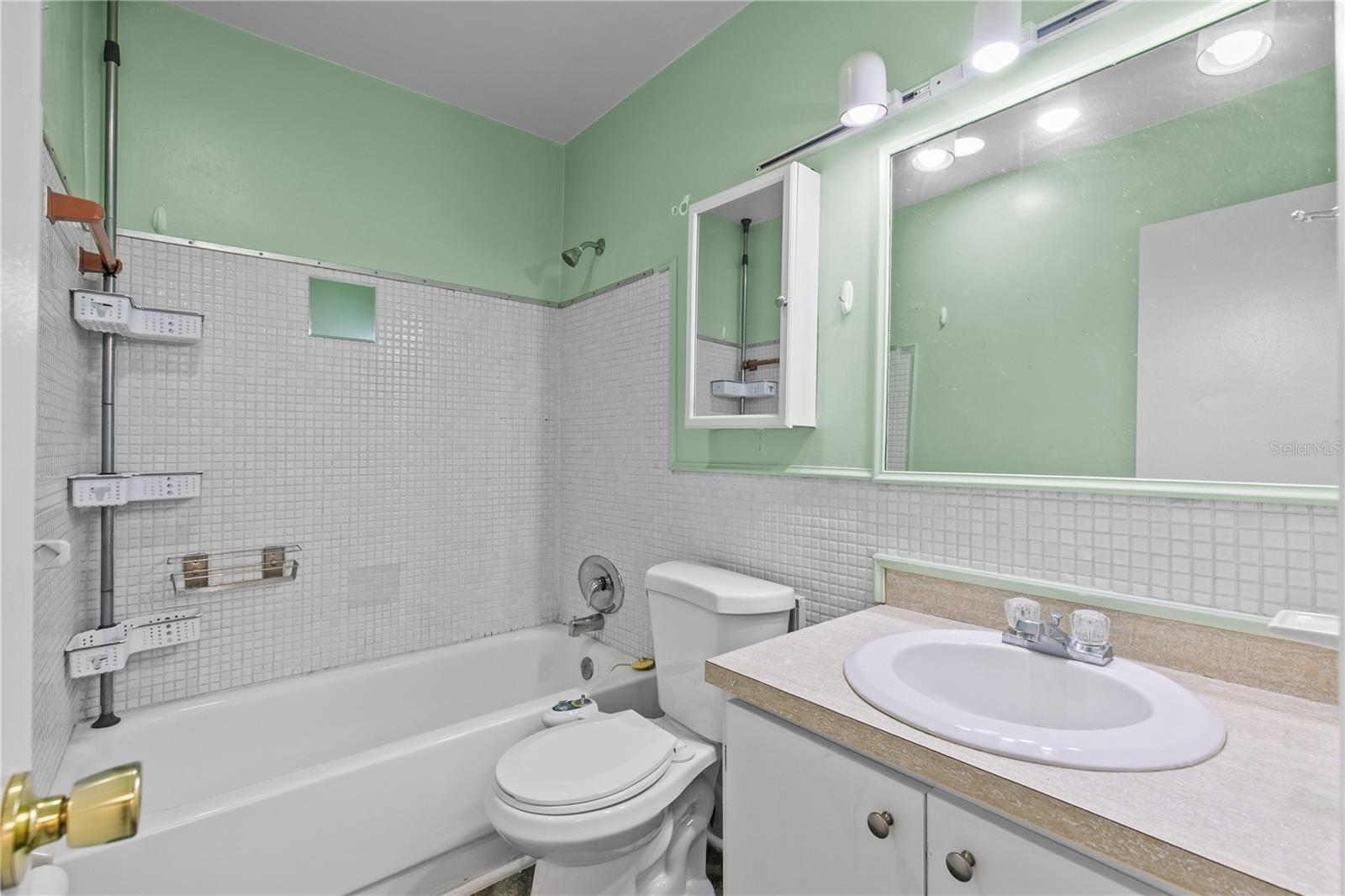 Image 41 of 75 For 221 Columbia Drive 340