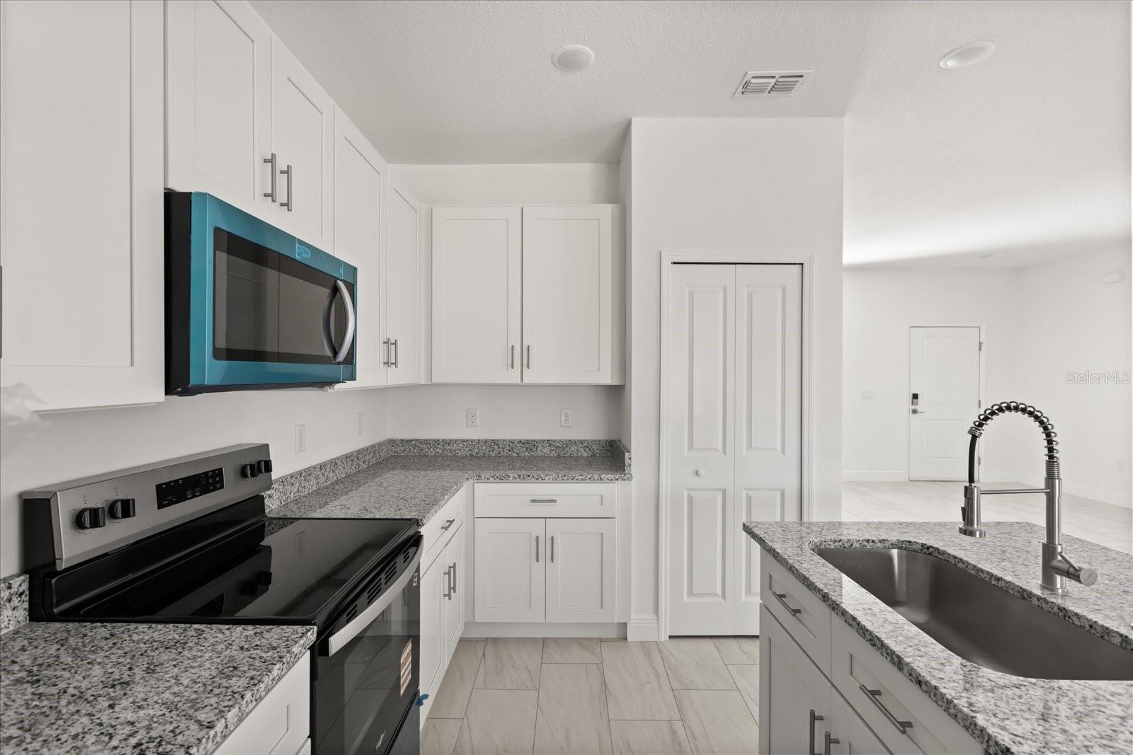 Image 14 of 39 For 8968 Citrus Springs Boulevard