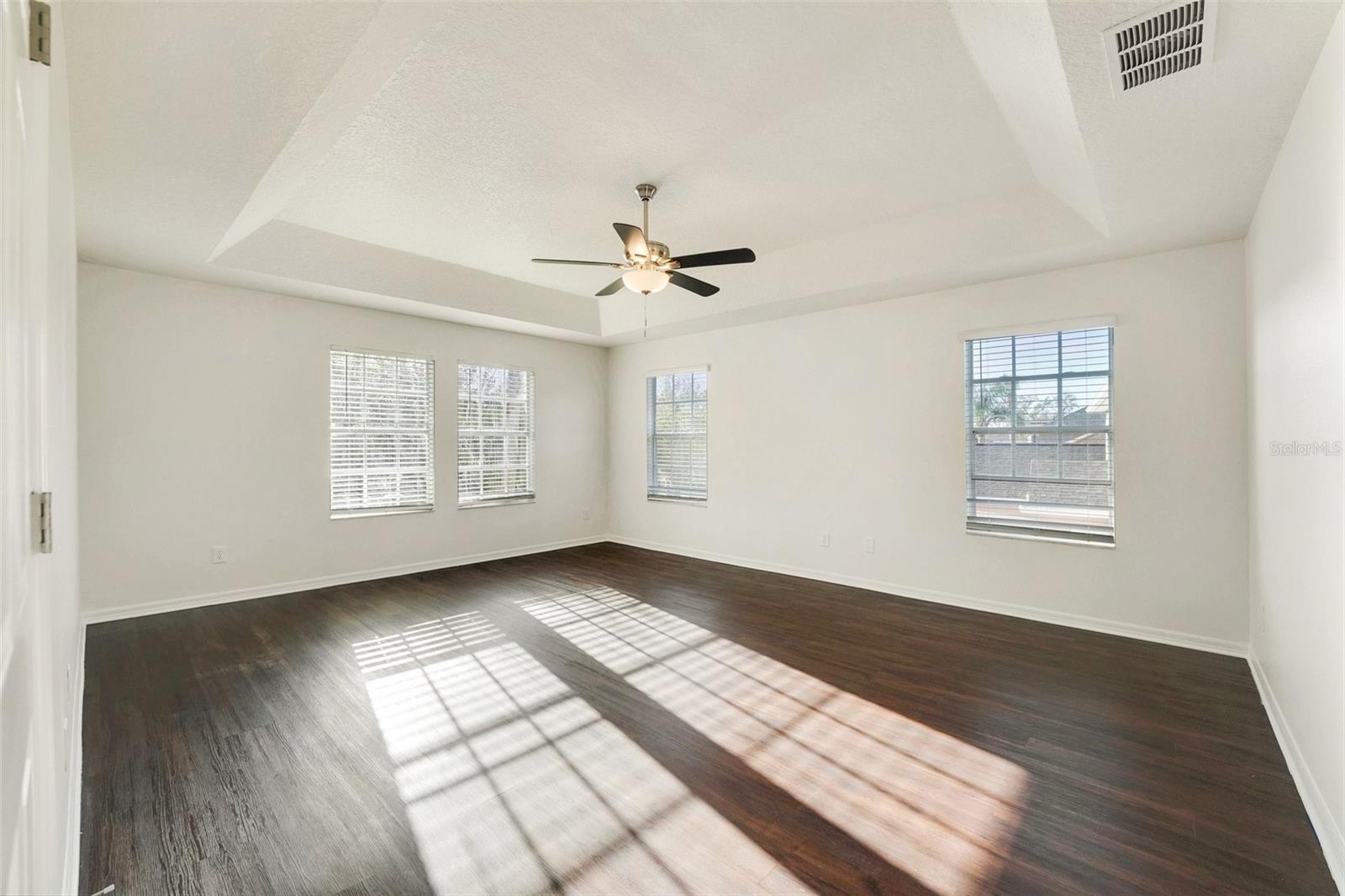 Image 17 of 25 For 2300 Treetop Lane