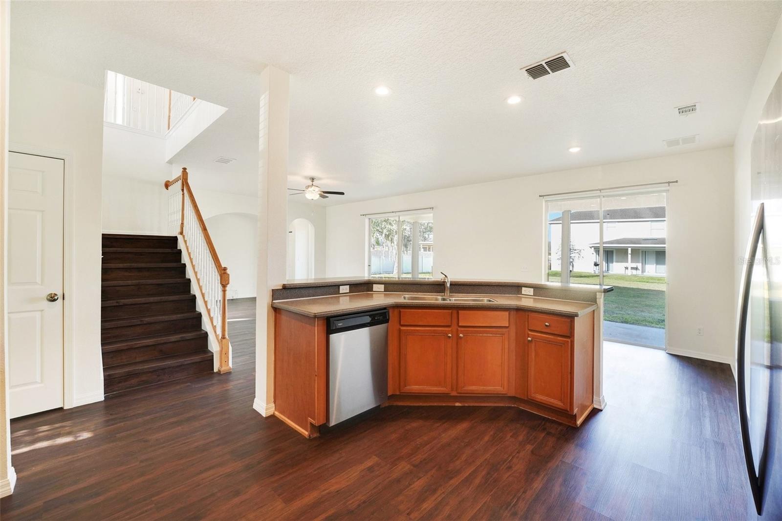 Image 8 of 25 For 2300 Treetop Lane