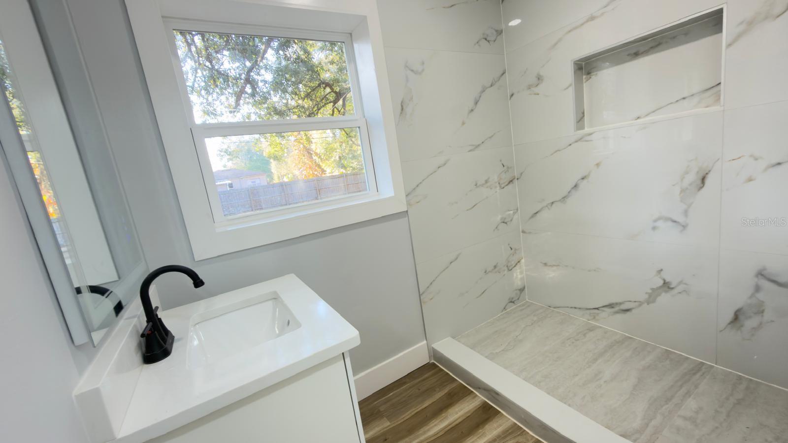 Image 19 of 31 For 2402 Stevens Avenue