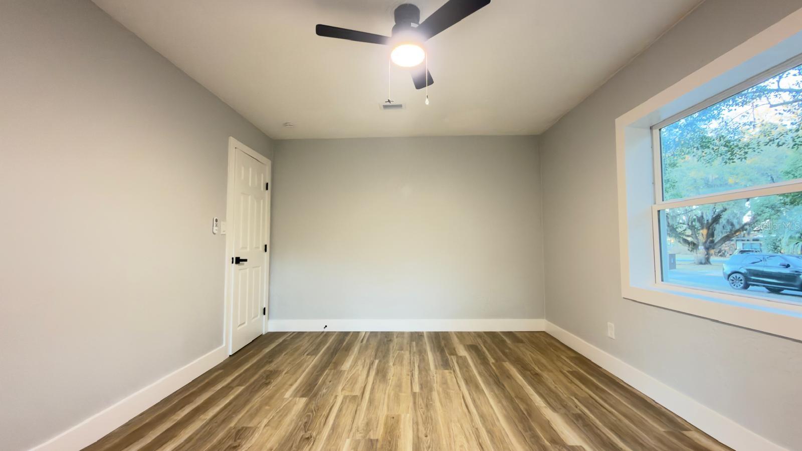 Image 22 of 31 For 2402 Stevens Avenue