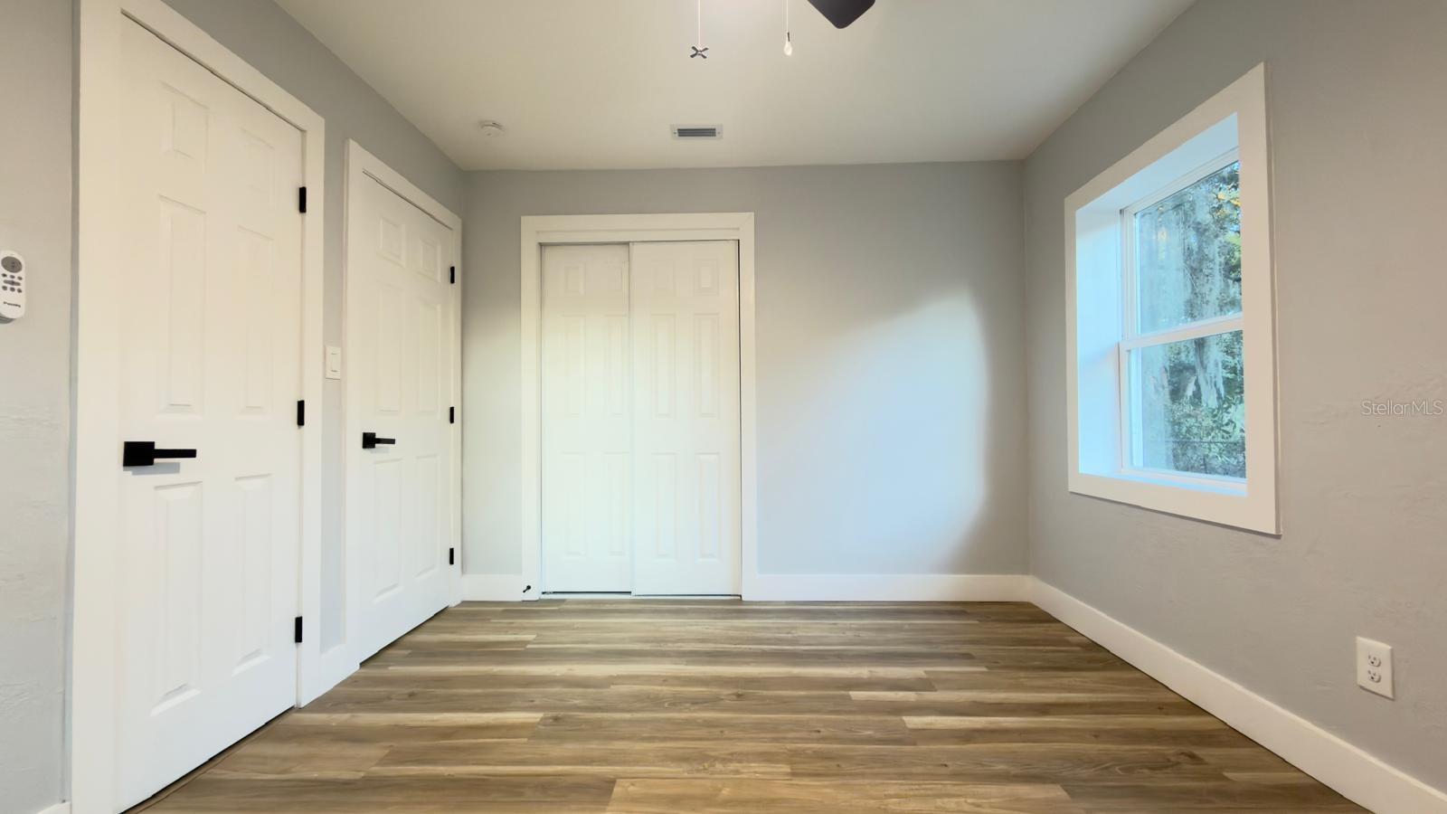 Image 23 of 31 For 2402 Stevens Avenue