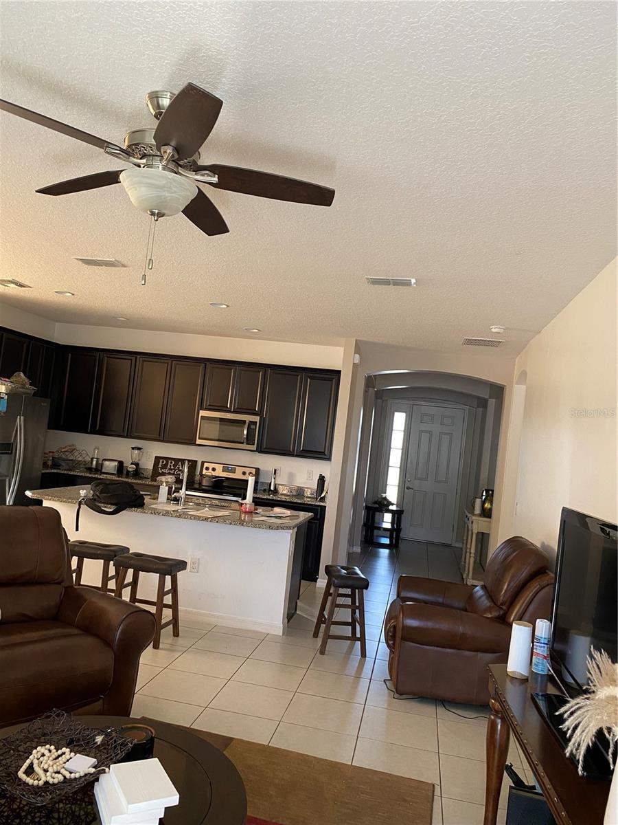 Image 4 of 9 For 3016 Madelia Lane