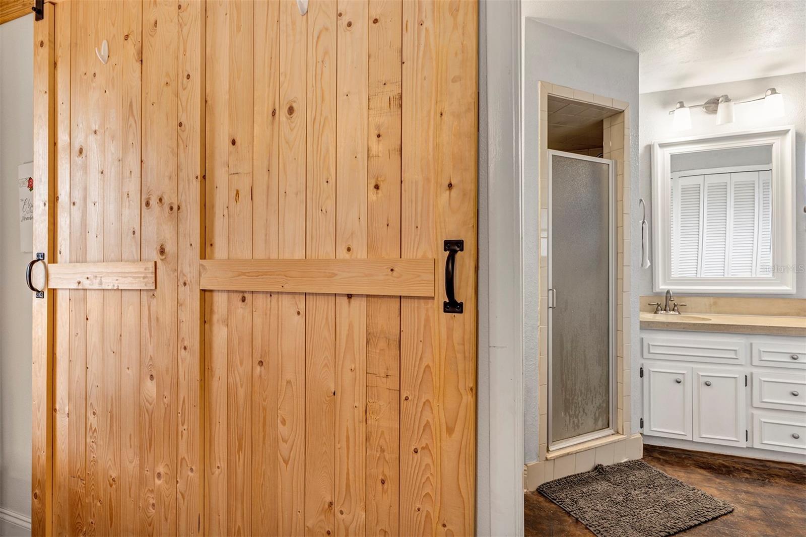 Image 14 of 39 For 1548 Bowmans Trail