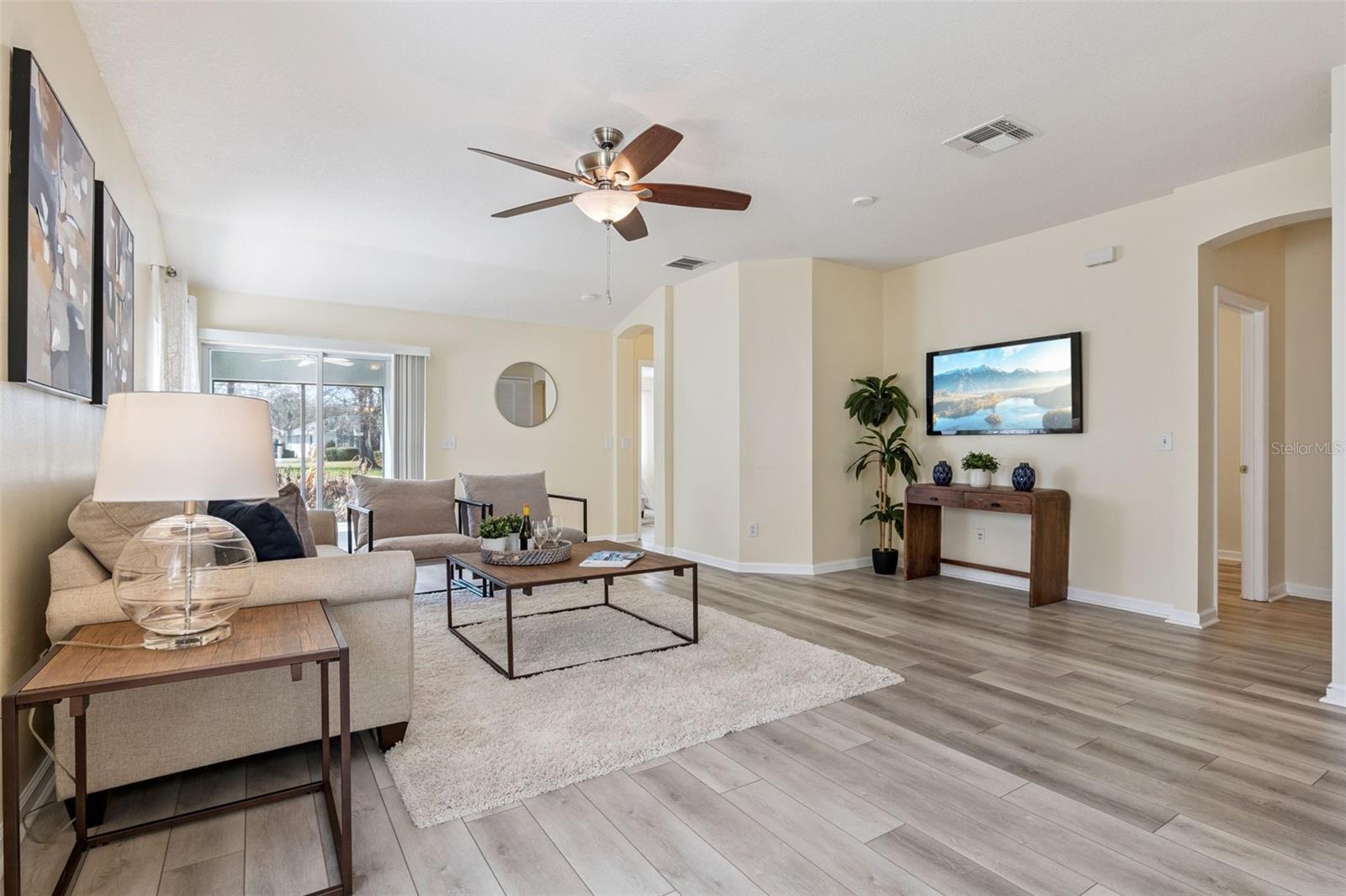 Image 12 of 54 For 307 Stonington Way