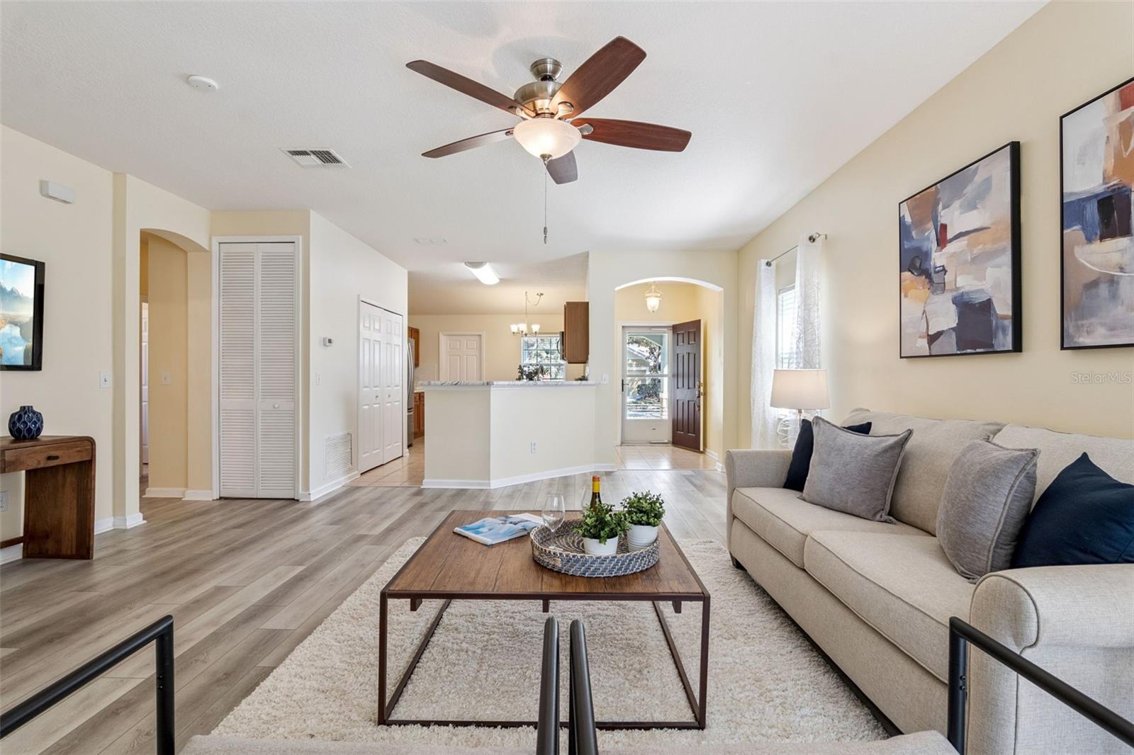 Image 16 of 54 For 307 Stonington Way