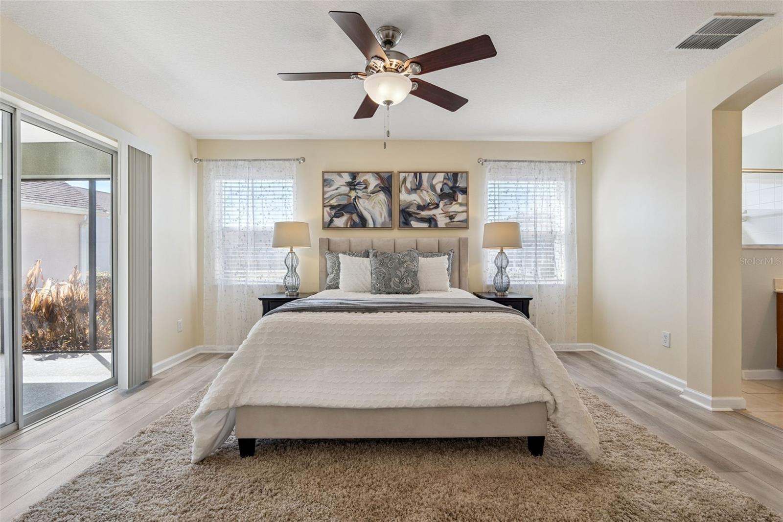 Image 20 of 54 For 307 Stonington Way