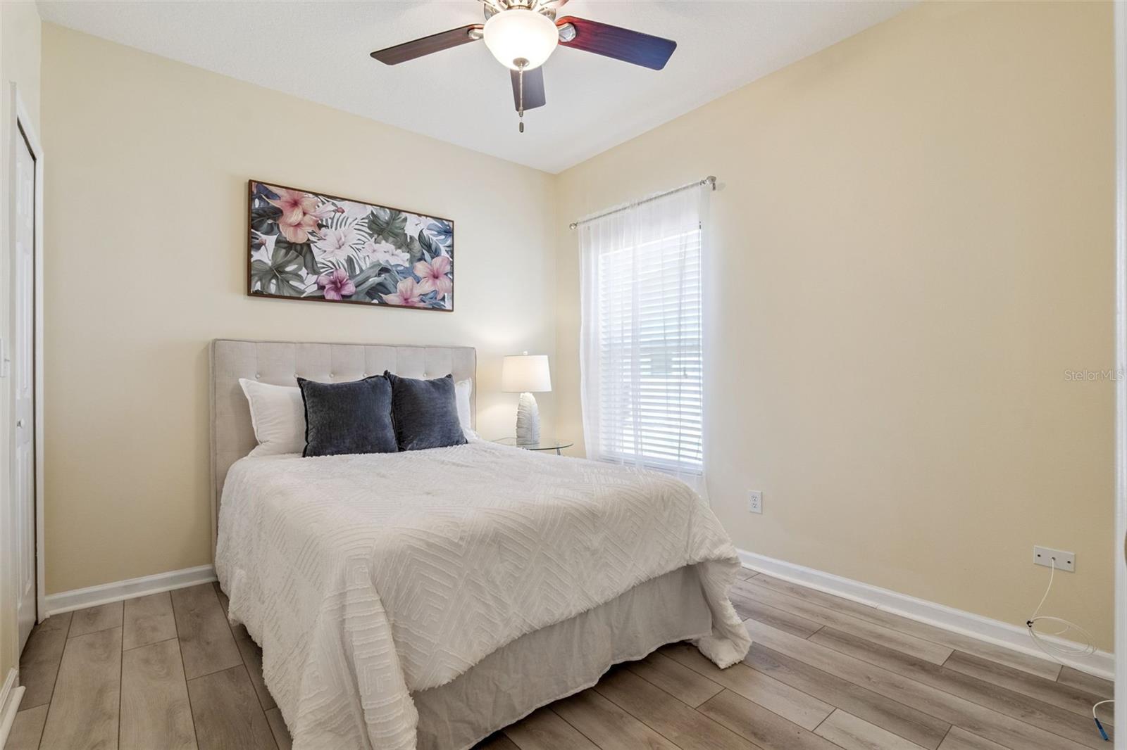 Image 25 of 54 For 307 Stonington Way