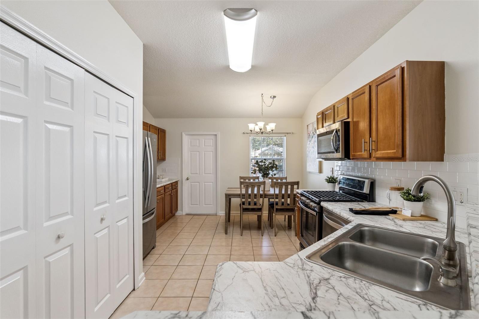 Image 6 of 54 For 307 Stonington Way