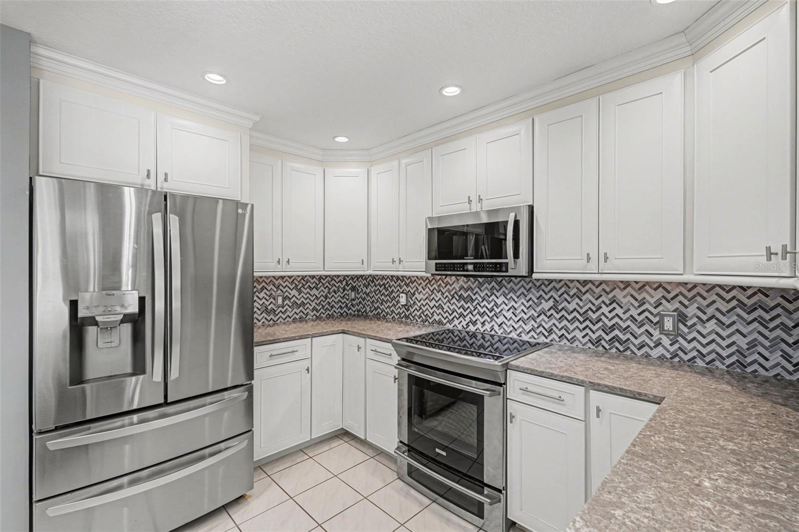 Image 10 of 28 For 505 Fairways Drive 505