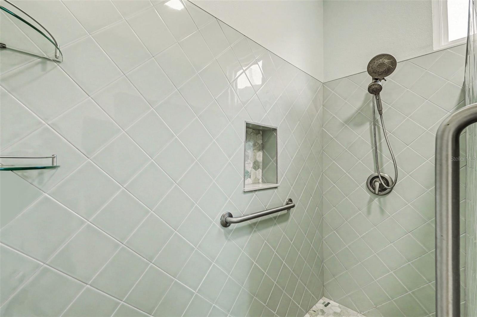 Image 13 of 28 For 505 Fairways Drive 505