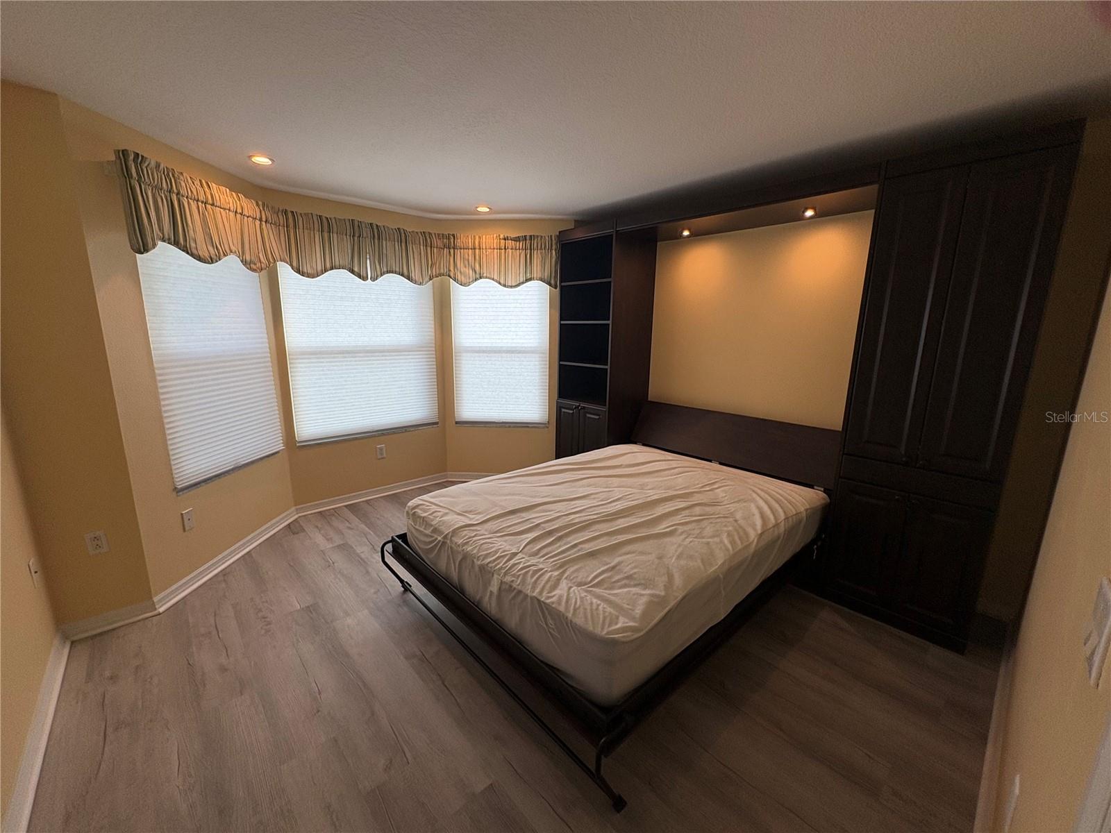 Image 17 of 28 For 505 Fairways Drive 505