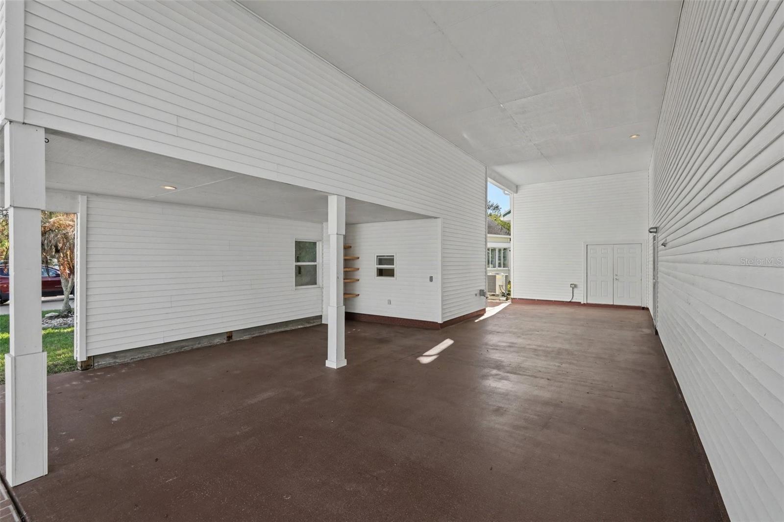 Image 20 of 28 For 505 Fairways Drive 505