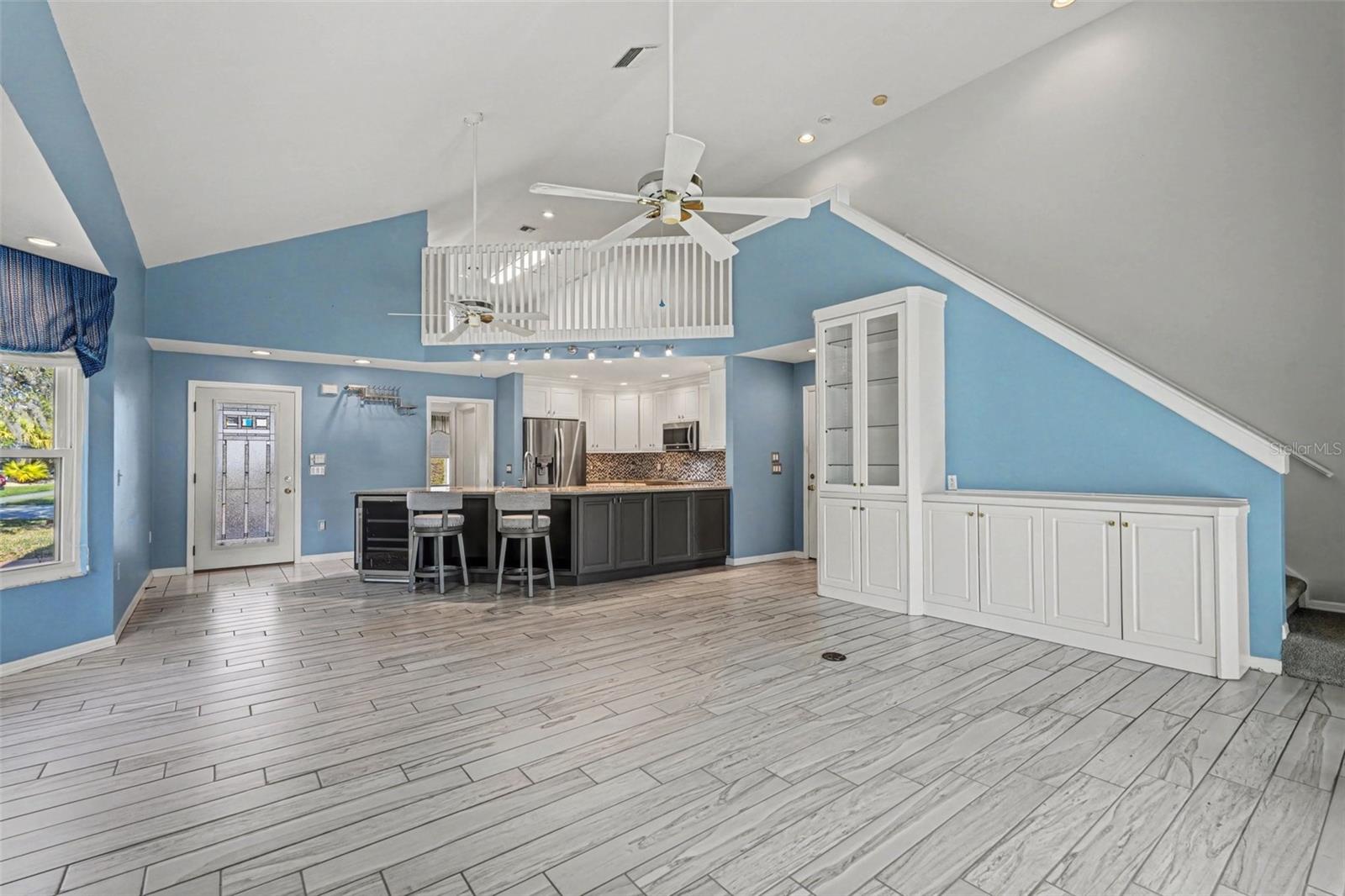 Image 6 of 28 For 505 Fairways Drive 505