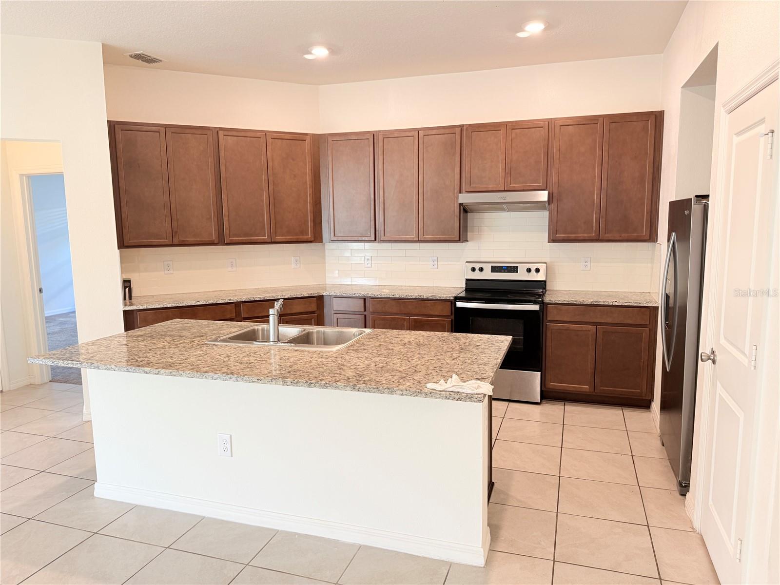 Image 7 of 27 For 13049 Thatch Palm Way