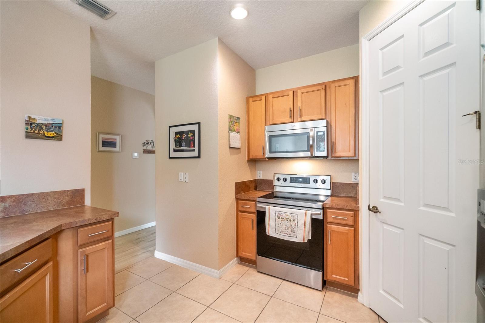 Image 10 of 30 For 3896 Esplanade Avenue