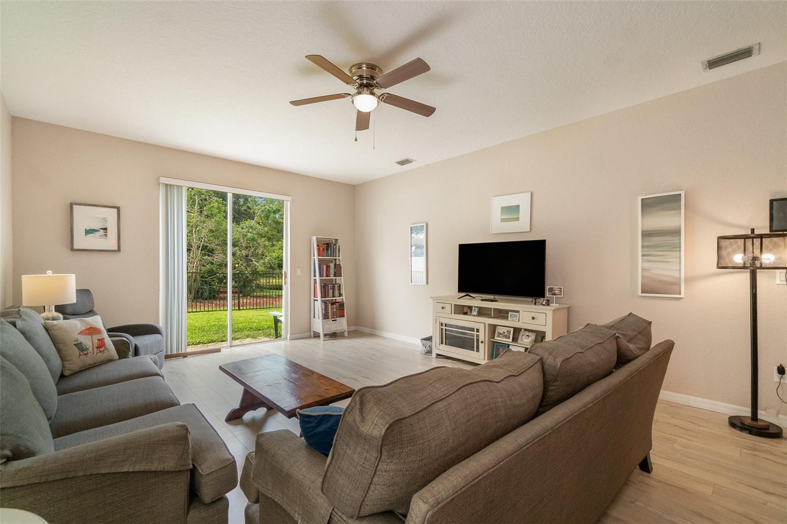 Image 13 of 30 For 3896 Esplanade Avenue