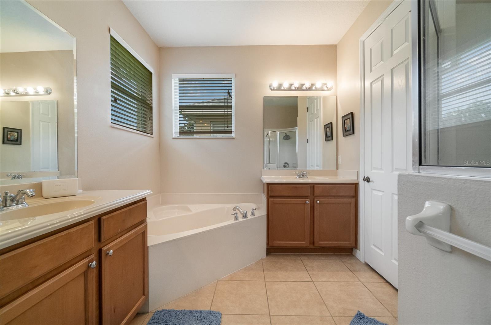 Image 18 of 30 For 3896 Esplanade Avenue