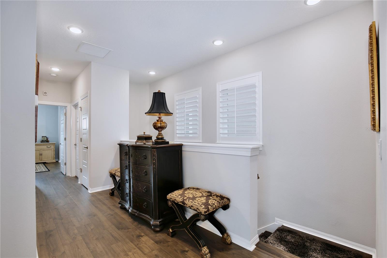 Image 19 of 41 For 290 Viola Cove