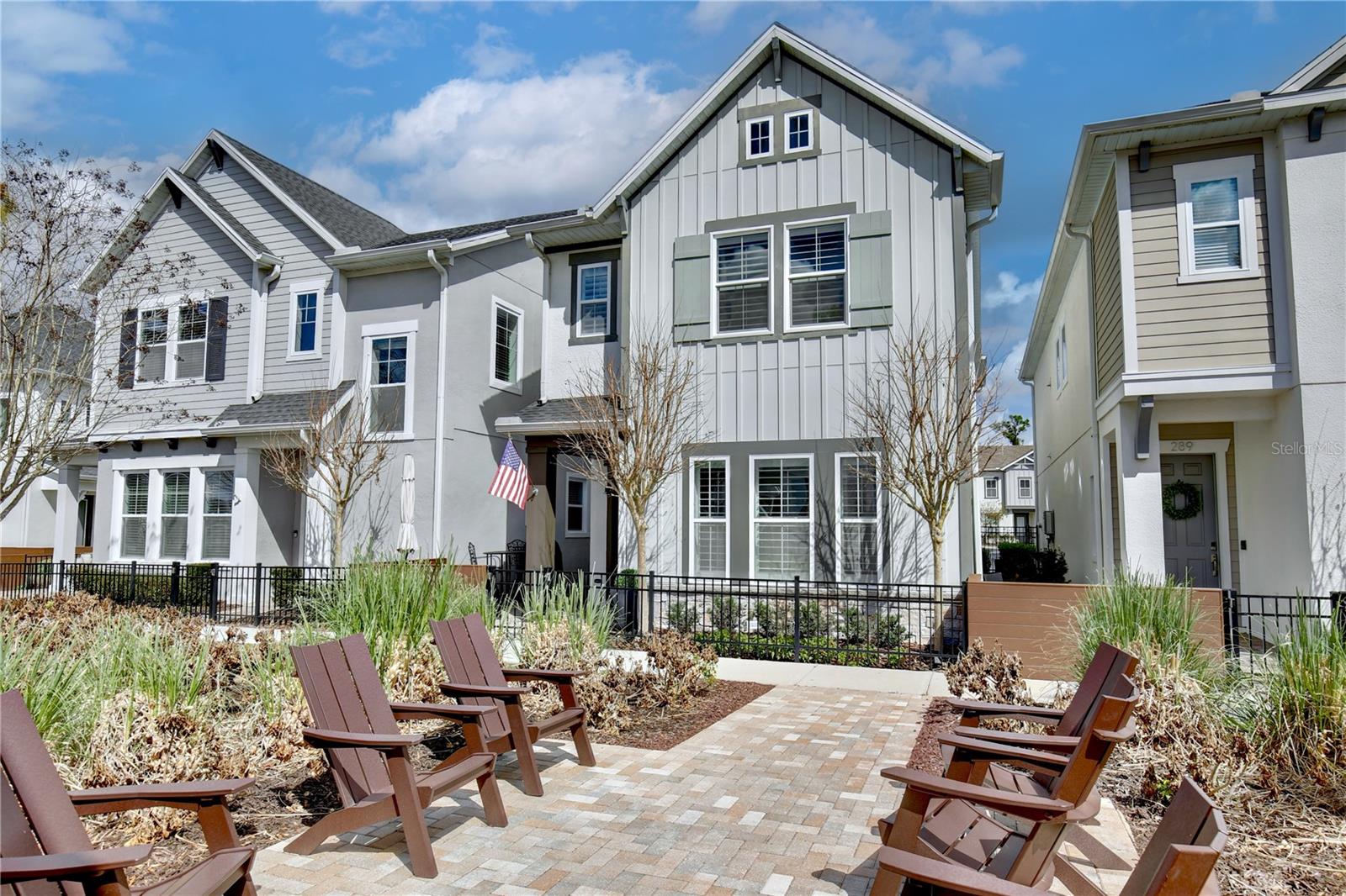 Image 2 of 41 For 290 Viola Cove