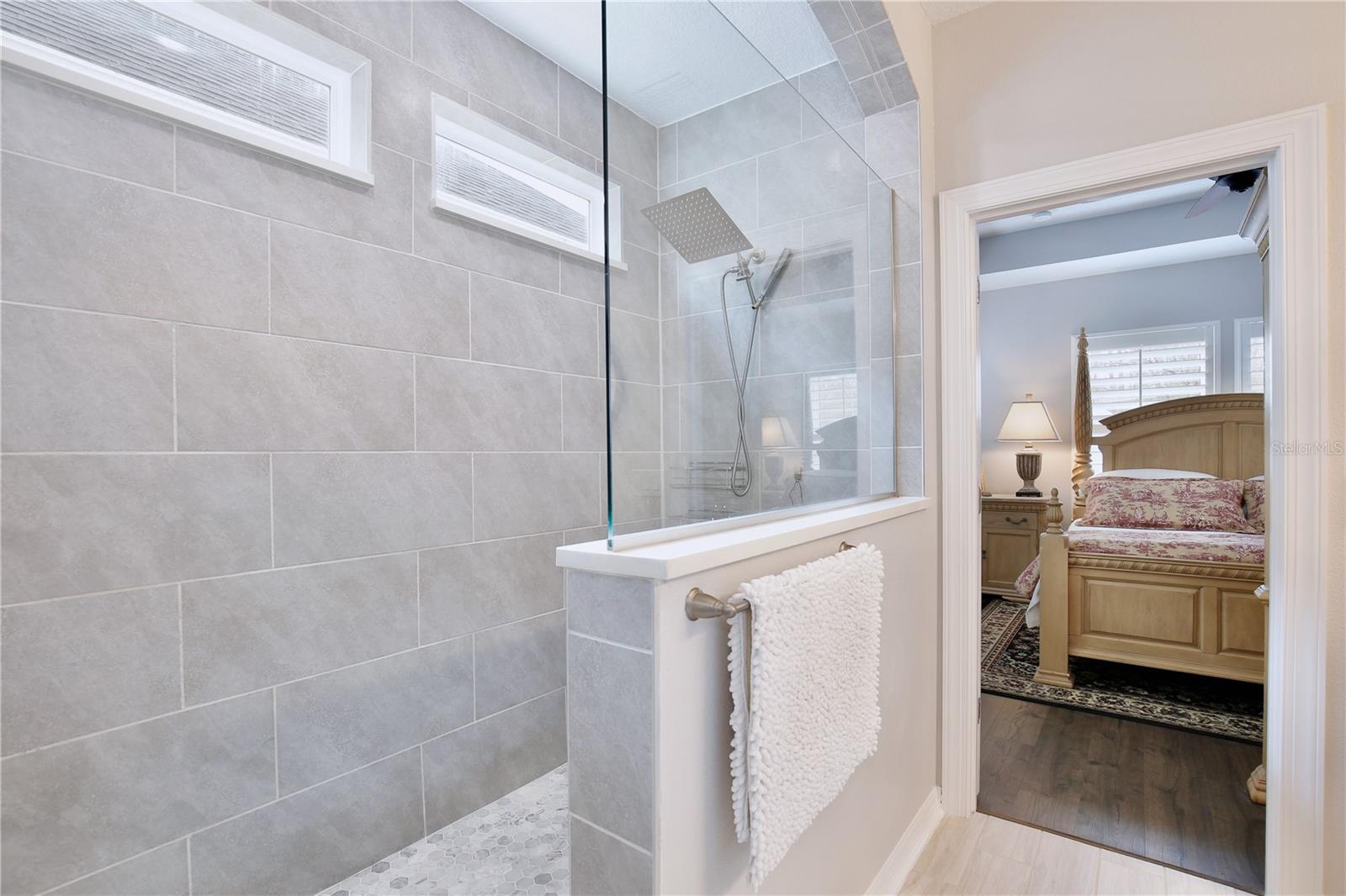 Image 23 of 41 For 290 Viola Cove