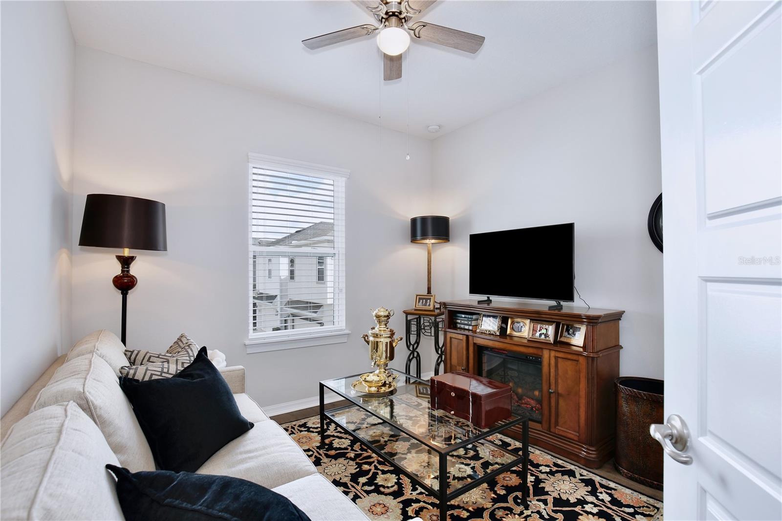 Image 30 of 41 For 290 Viola Cove