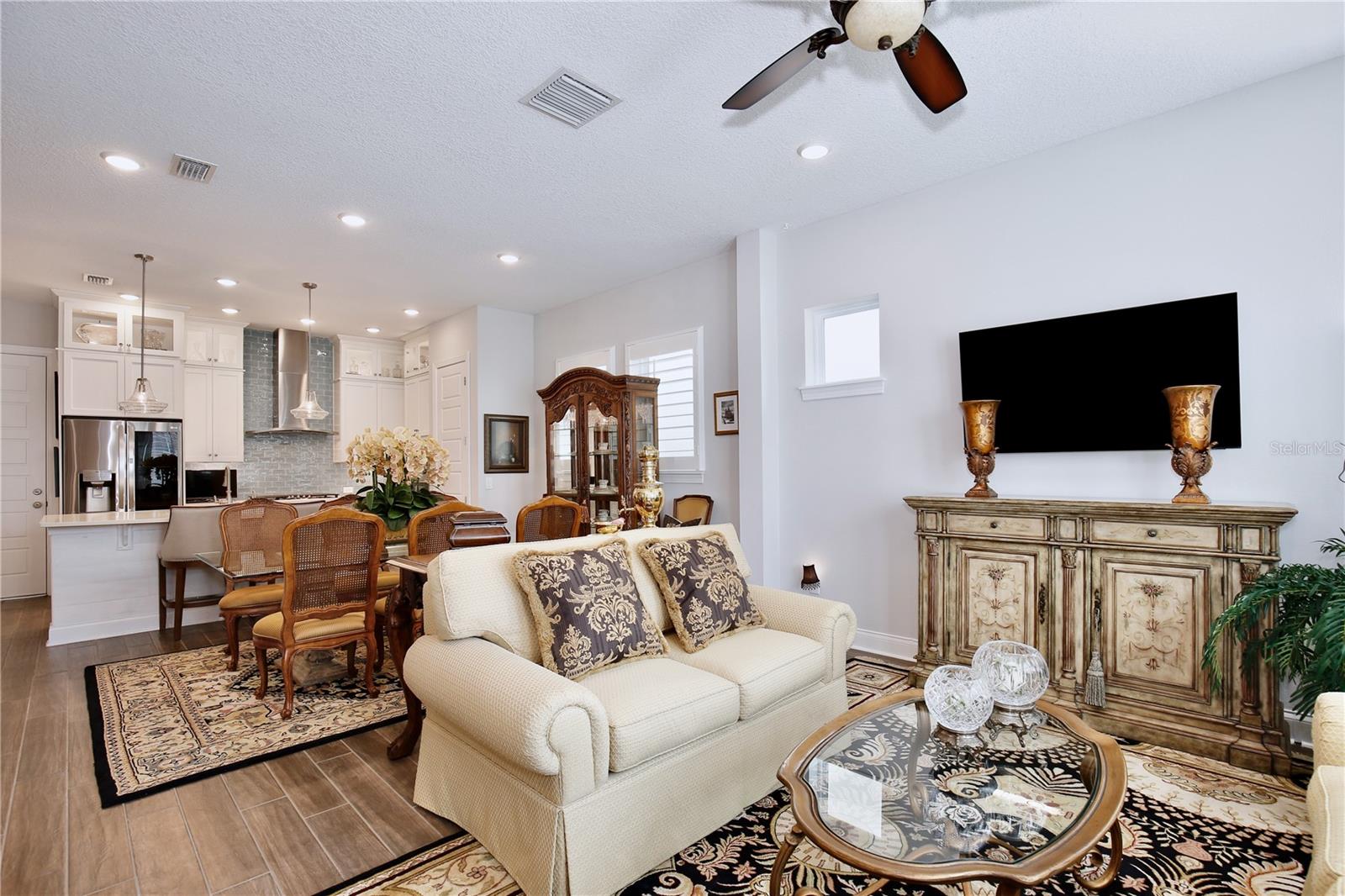 Image 7 of 41 For 290 Viola Cove