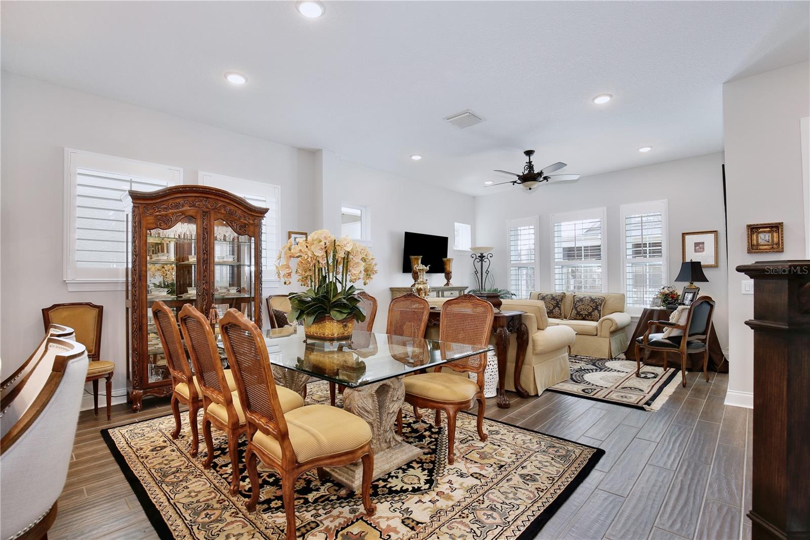 Image 9 of 41 For 290 Viola Cove