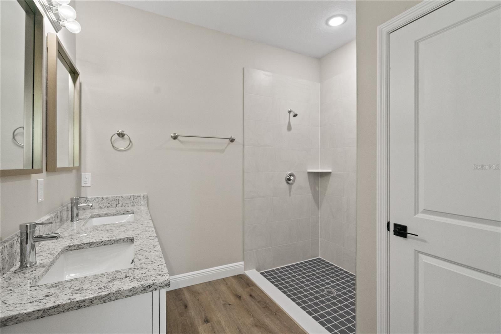 Image 25 of 52 For 789 Midland Drive