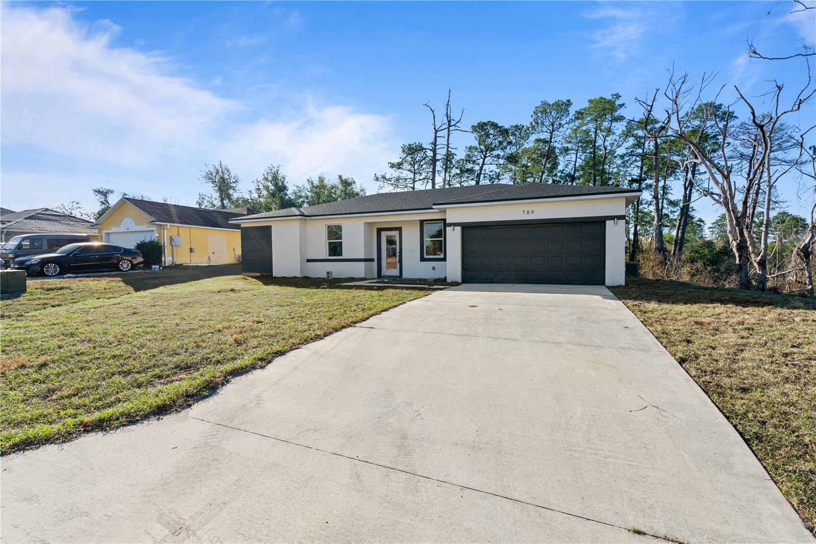 Image 4 of 52 For 789 Midland Drive