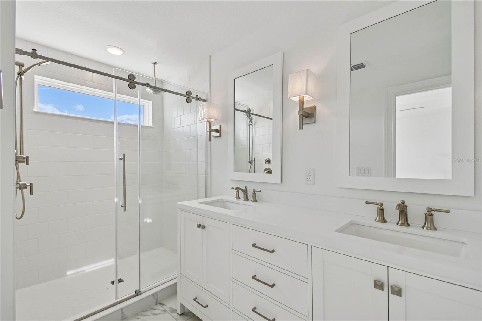 Image 15 of 30 For 237 Pasquala Way 14