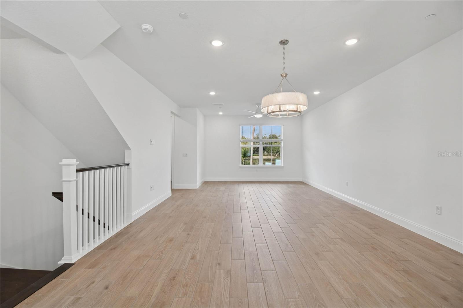 Image 21 of 30 For 237 Pasquala Way 14