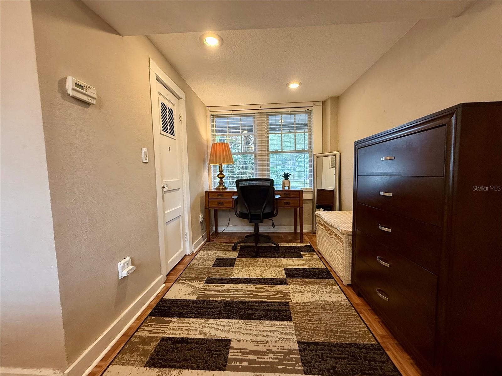 Image 11 of 17 For 18 Brown Avenue