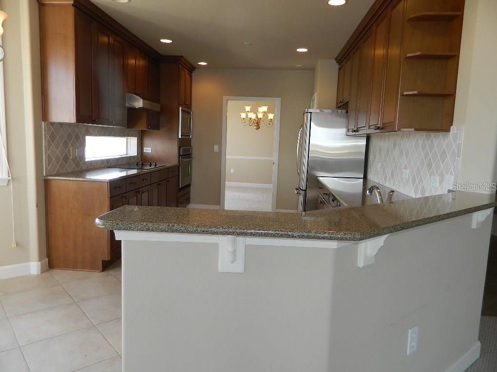 Image 4 of 11 For 8743 The Esplanade  30