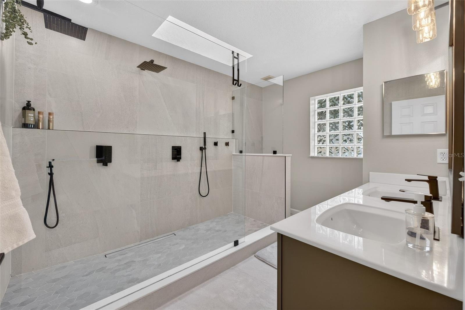 Image 2 of 37 For 257 Oak Chase Place