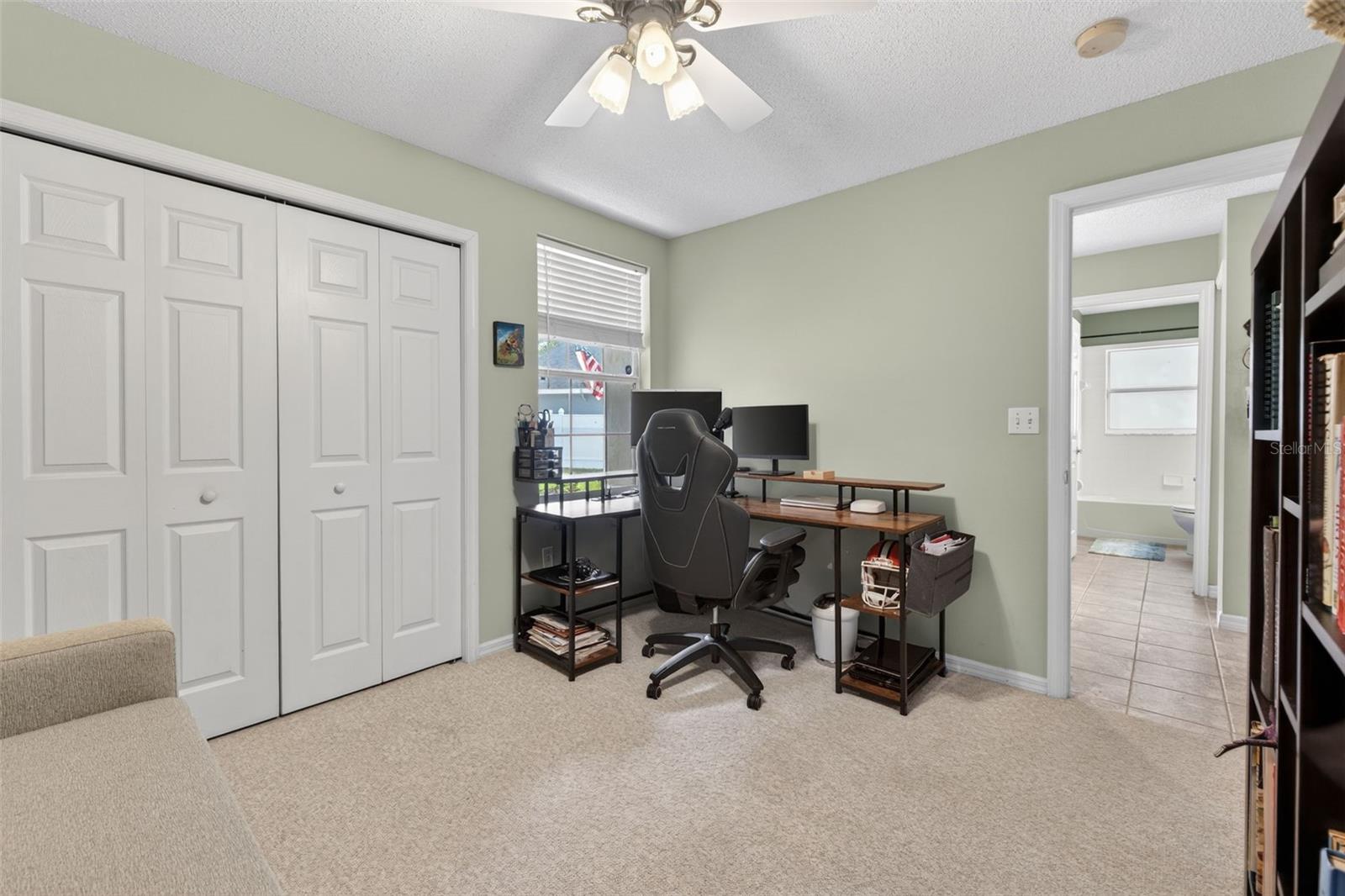 Image 25 of 37 For 257 Oak Chase Place