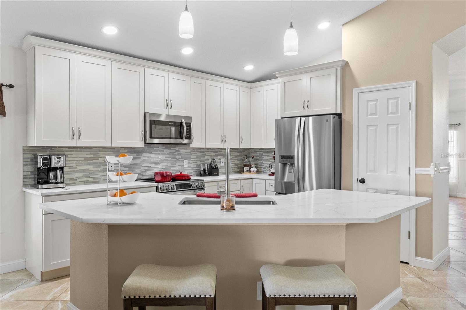 Image 11 of 52 For 860 Grand Hughey Court