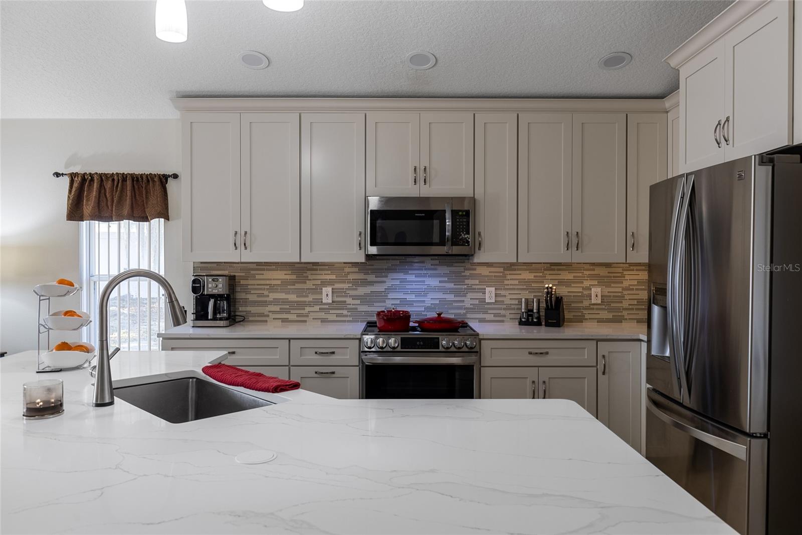 Image 16 of 52 For 860 Grand Hughey Court