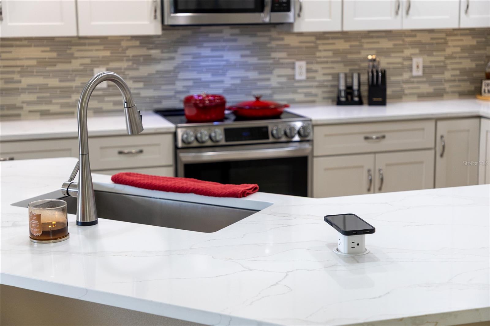 Image 17 of 52 For 860 Grand Hughey Court