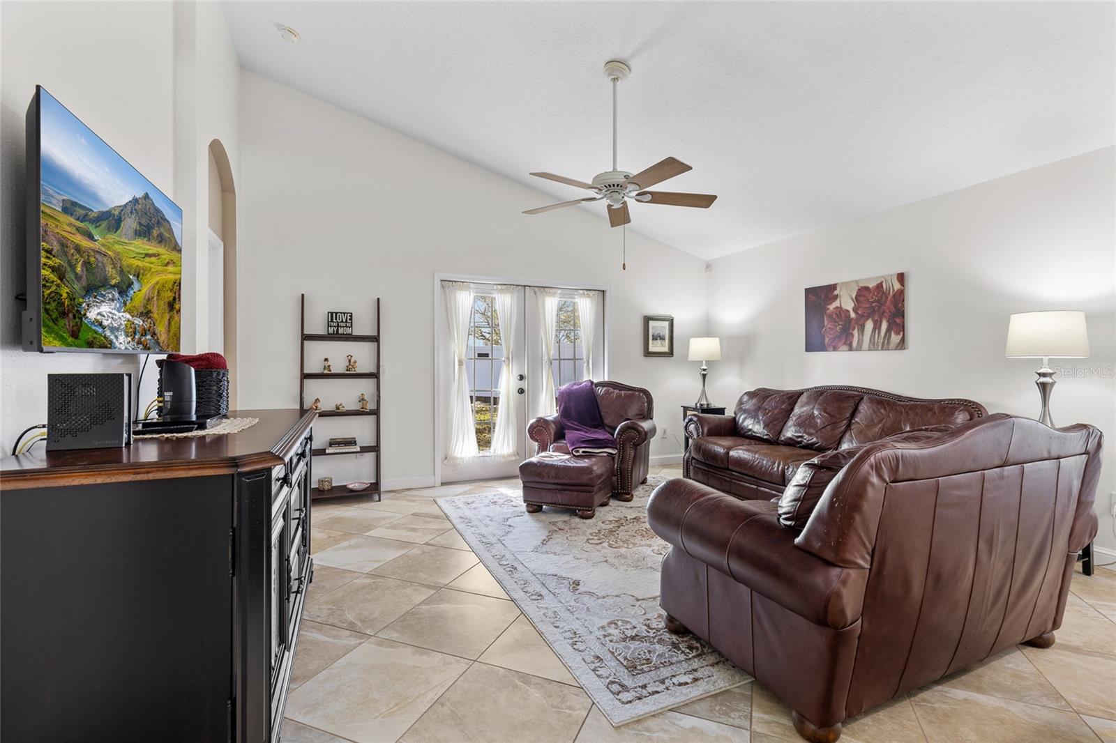 Image 20 of 52 For 860 Grand Hughey Court