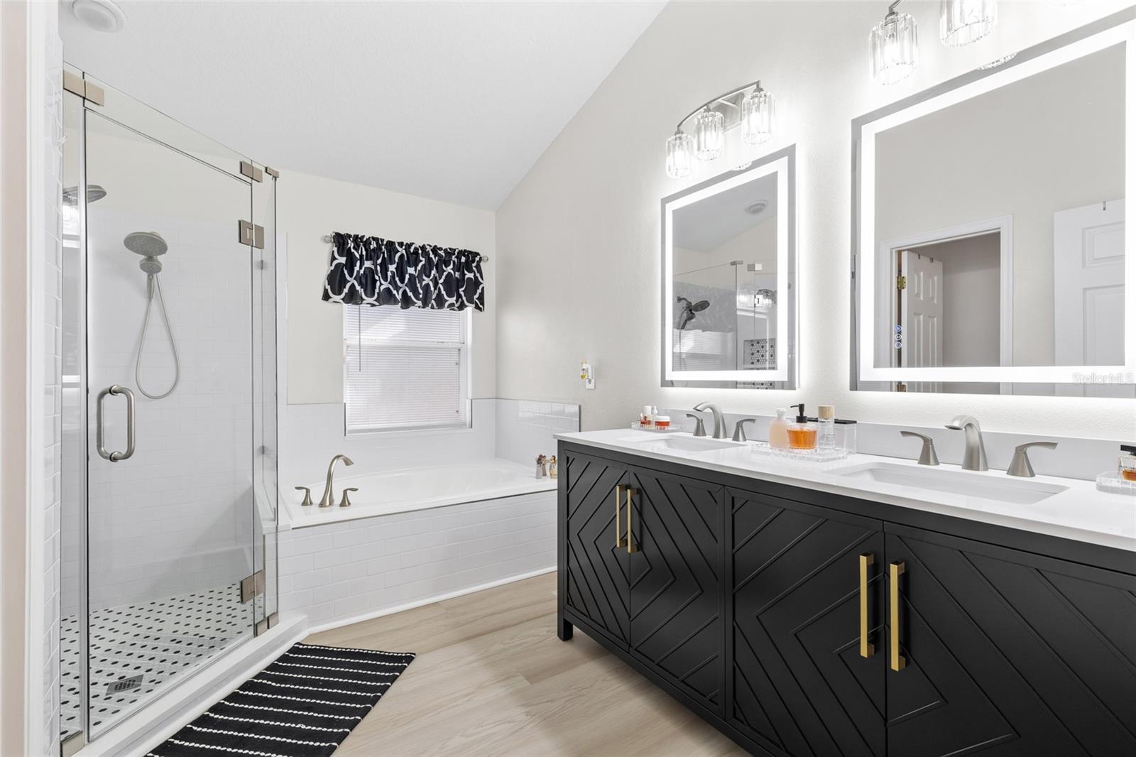 Image 24 of 52 For 860 Grand Hughey Court