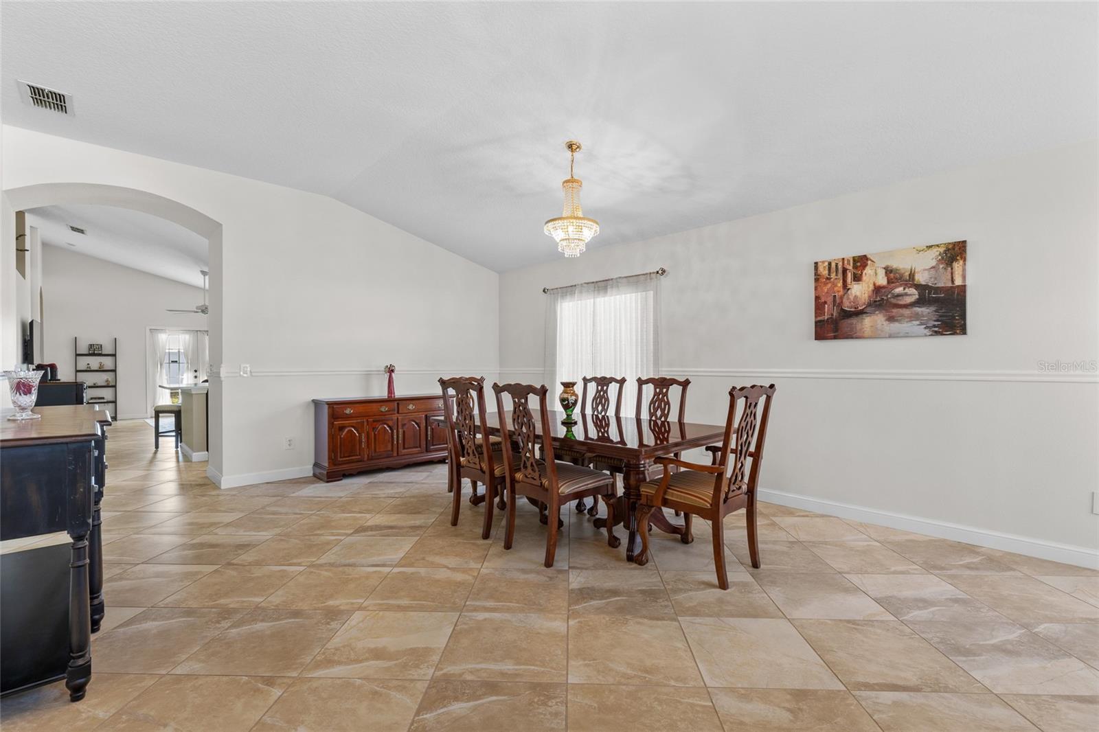 Image 6 of 52 For 860 Grand Hughey Court