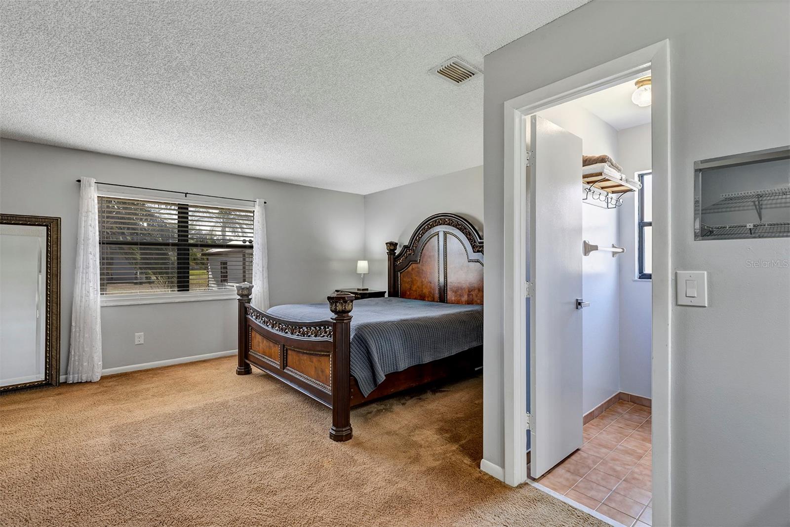 Image 35 of 55 For 202 Holden Terrace