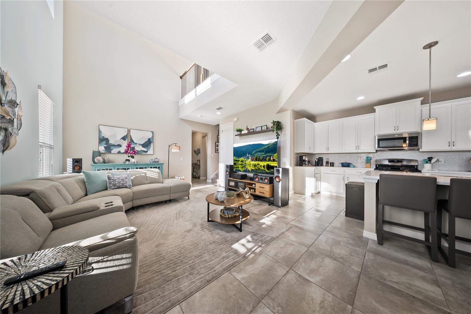 Image 13 of 47 For 15196 Newtonia Street