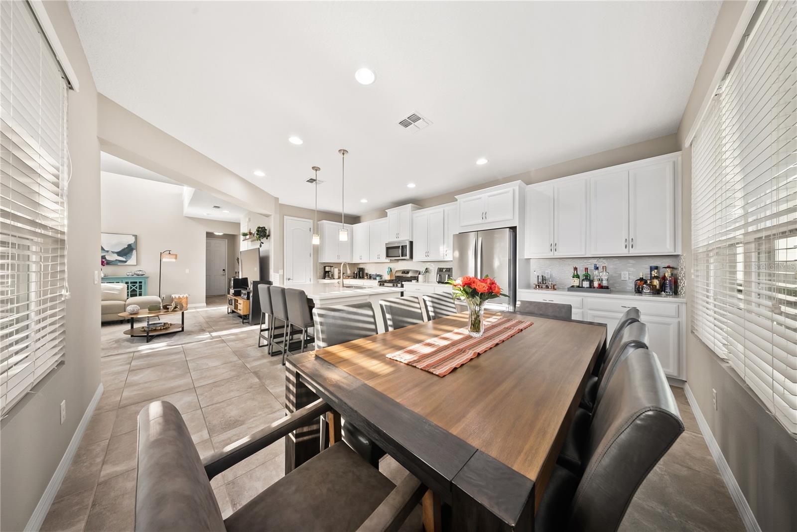 Image 16 of 47 For 15196 Newtonia Street