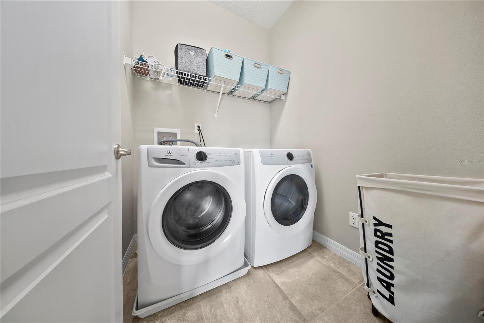 Image 24 of 47 For 15196 Newtonia Street