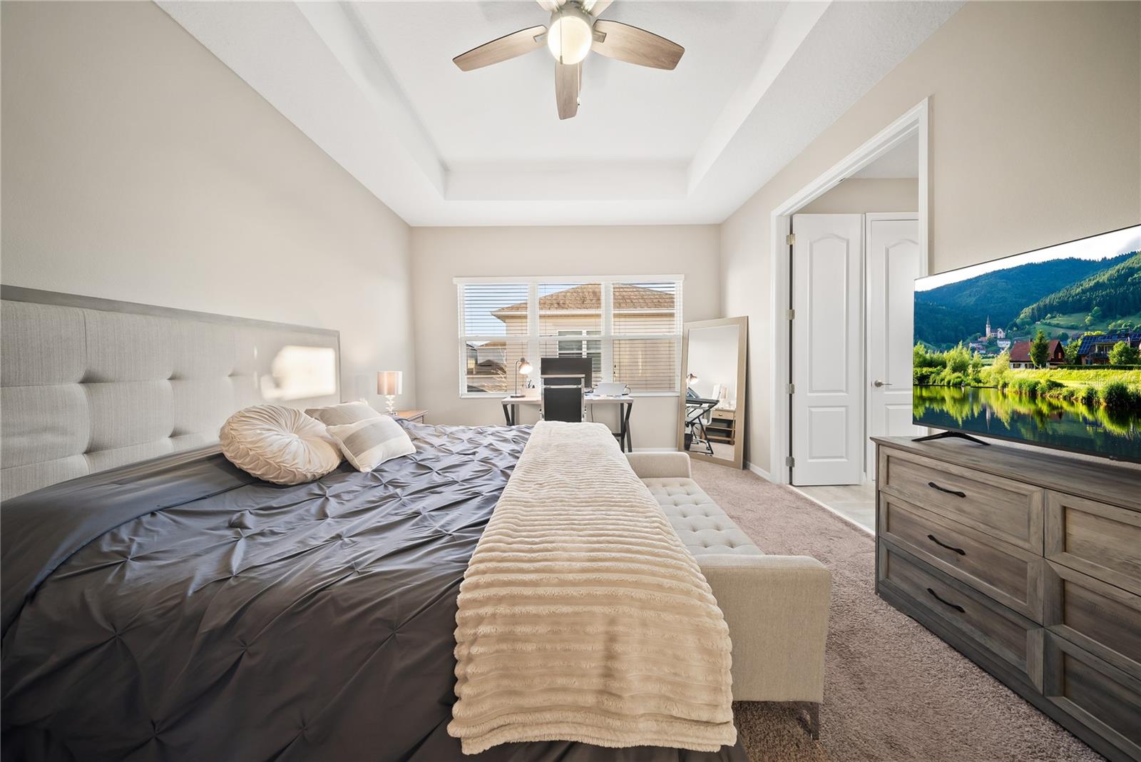 Image 26 of 47 For 15196 Newtonia Street