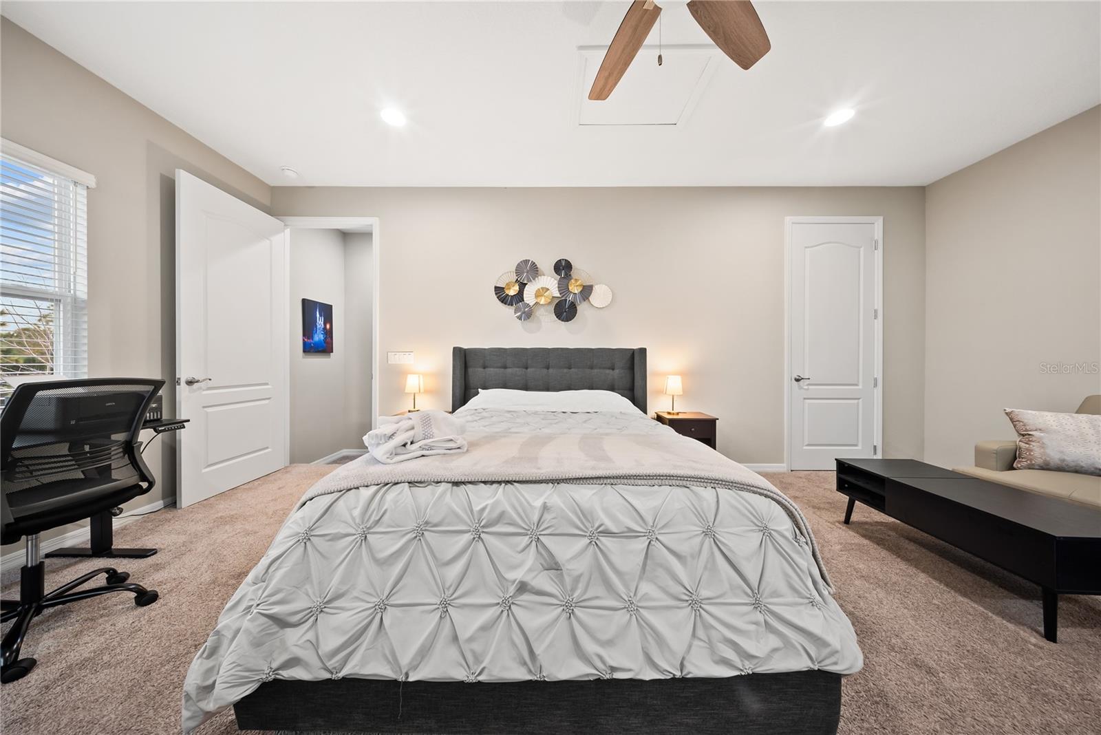 Image 33 of 47 For 15196 Newtonia Street