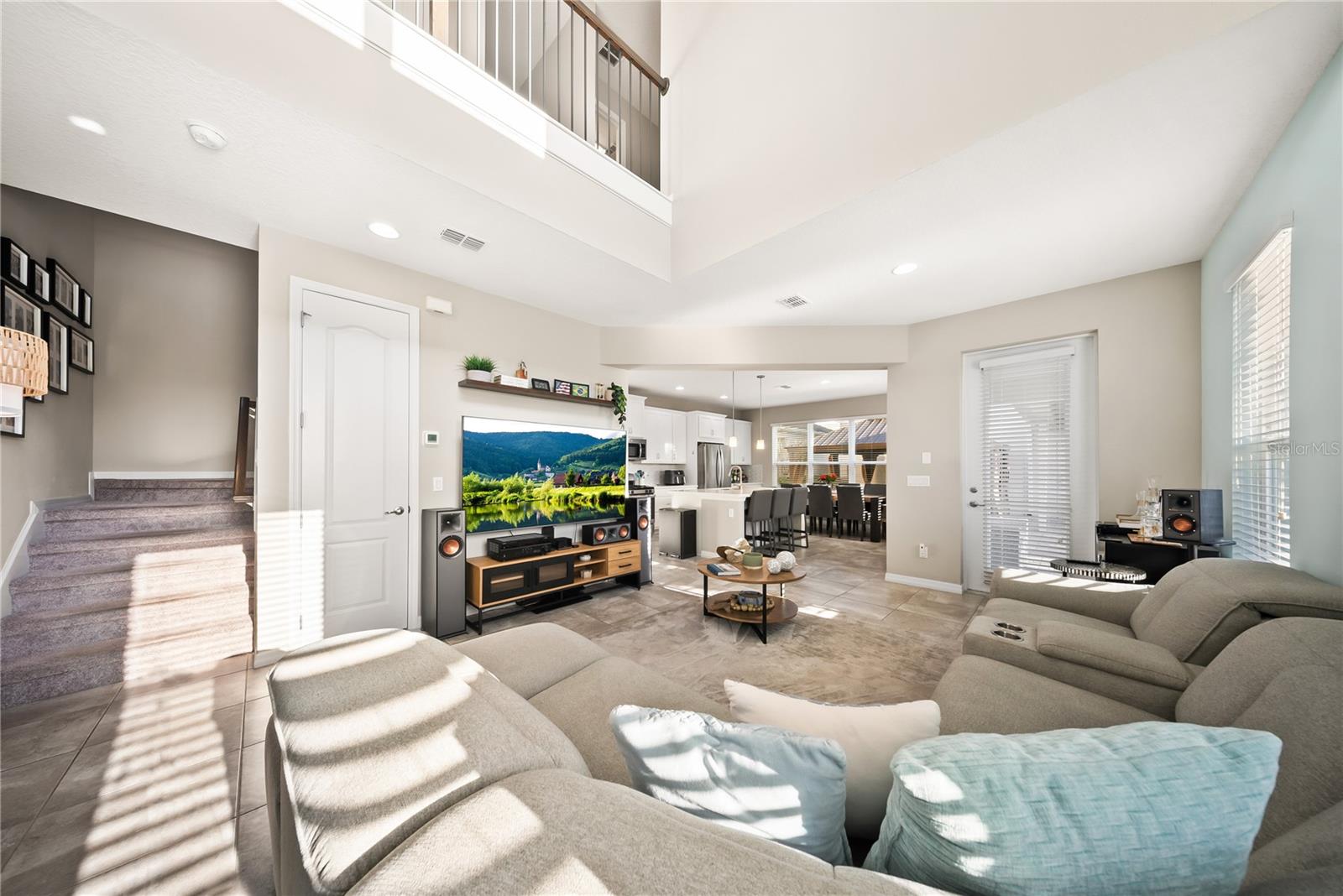 Image 4 of 47 For 15196 Newtonia Street